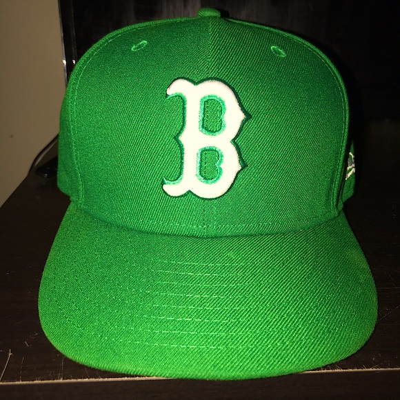 New Era Fitted size 1 1/4 - Picture 1 of 3